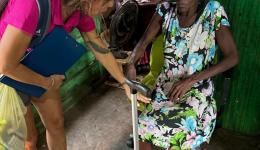 Leidi is 75 years old and lives in an old makeshift hut. She is always in pain because she cannot afford the necessary medication for a whole month until the next pension payment arrives. Jose supports her with food. She receives financial support.