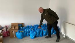 First we drove to Gherla. The first 30 food parcels were already prepared there...