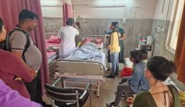 Krankenbesuch mit dem Team bei Venu. Er wird von seinen Töchtern und seiner Enkelin im Krankenhaus betreut.