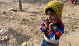 Auch einige Mützen sind im Gepäck dabei.