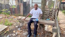 Jose ist Priester in Jardim Gramacho.
Er kümmert sich liebevoll um viele Menschen hier,
gibt selbst von seinem überaus geringen Verdienst ab an Bedürftige.
